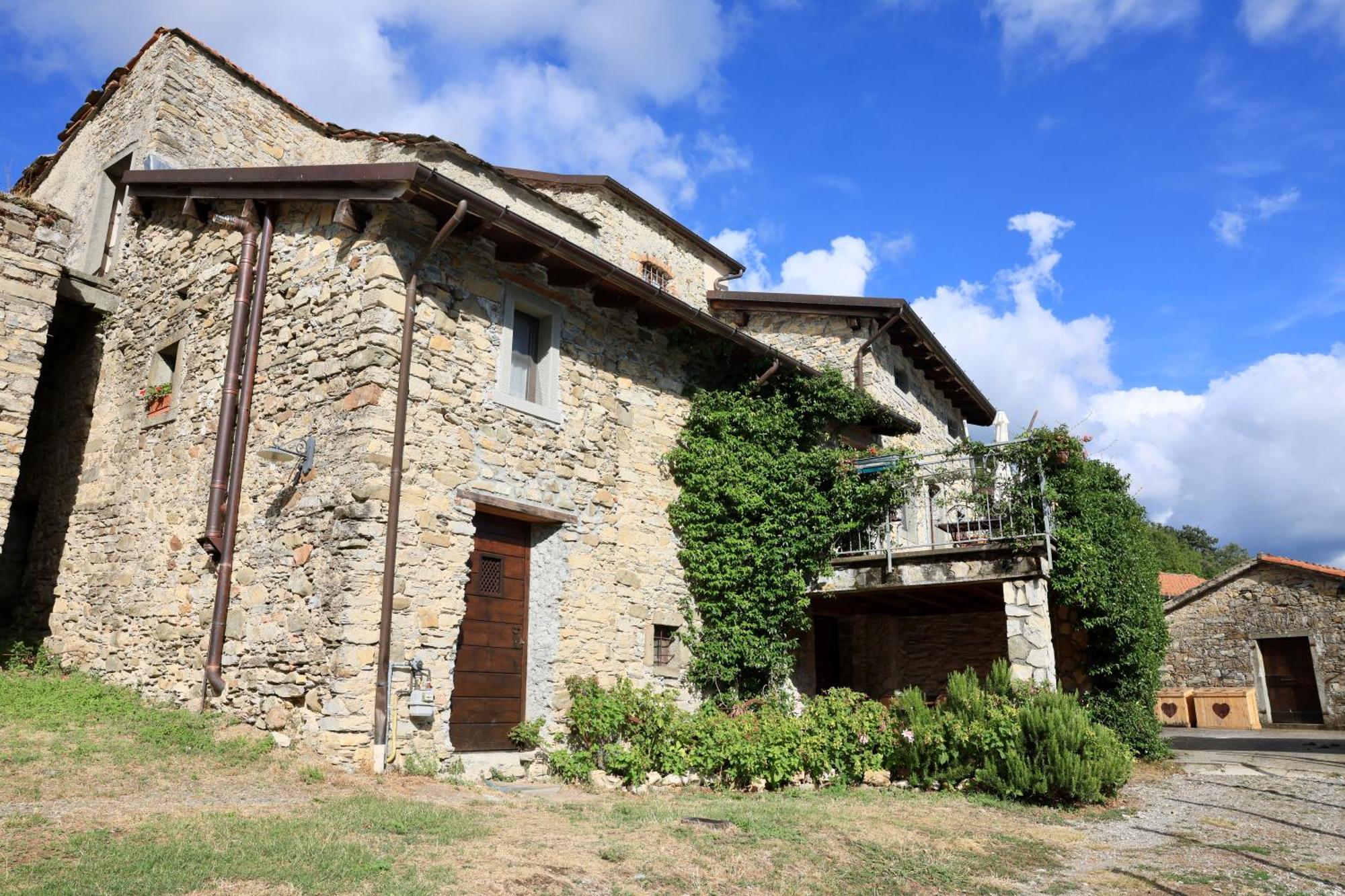 Agriturismo Montagna Verde Apella Licciana Nardi Bagian luar foto