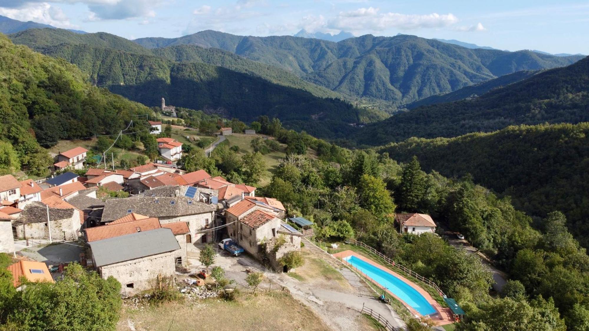 Agriturismo Montagna Verde Apella Licciana Nardi Bagian luar foto