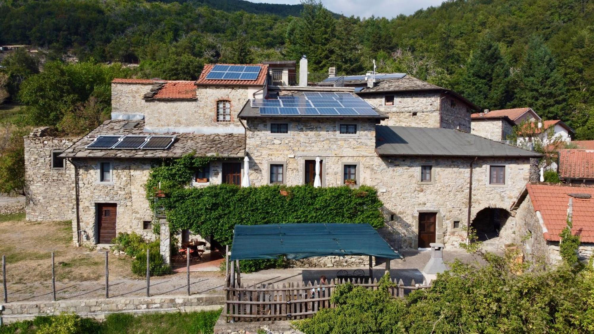 Agriturismo Montagna Verde Apella Licciana Nardi Bagian luar foto