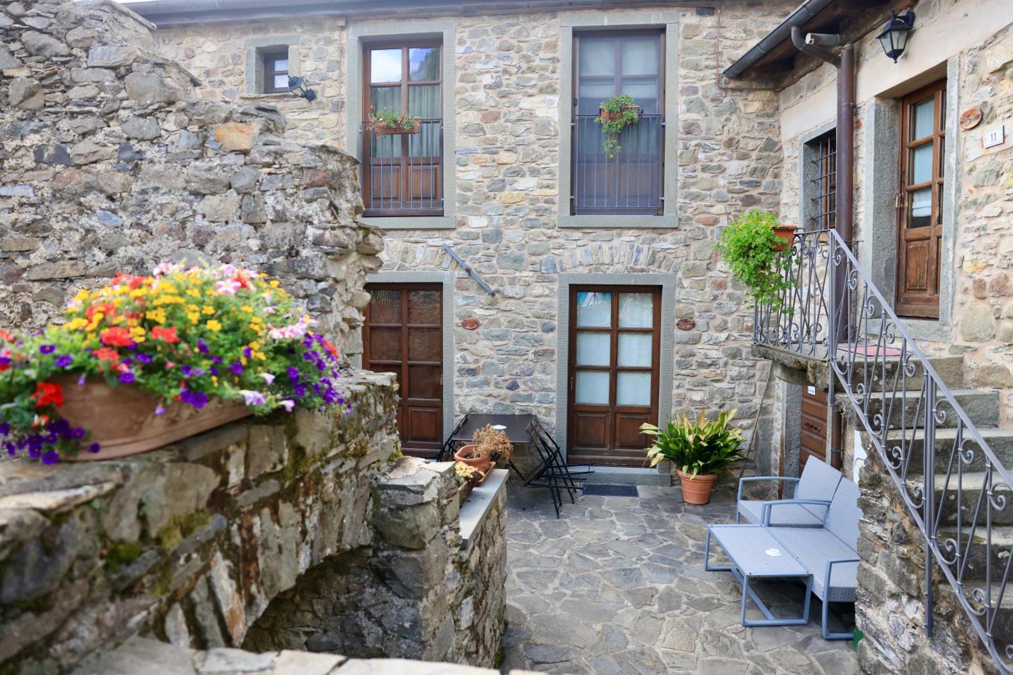 Agriturismo Montagna Verde Apella Licciana Nardi Bagian luar foto