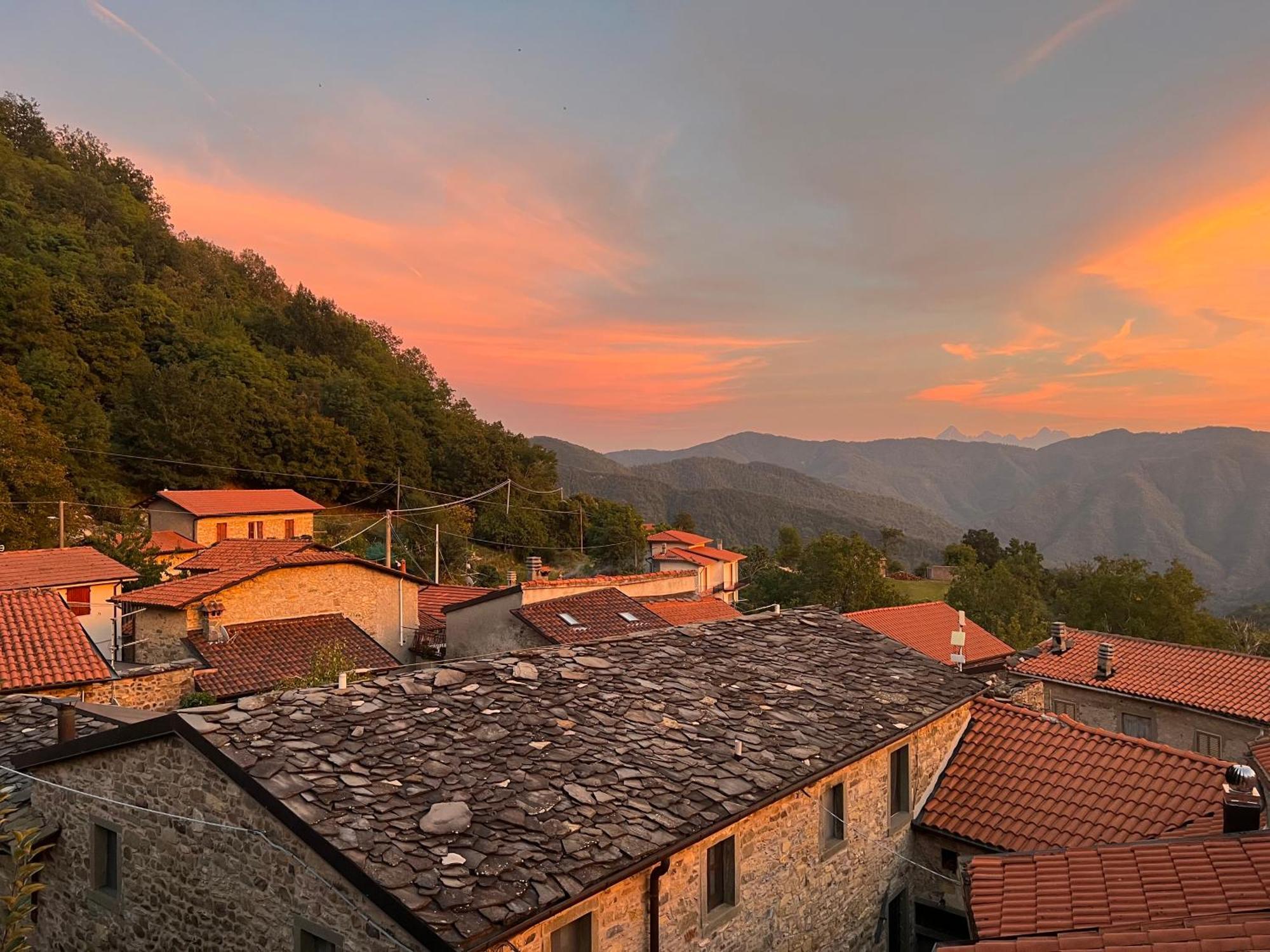 Agriturismo Montagna Verde Apella Licciana Nardi Bagian luar foto
